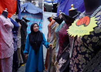 SELAIN daripada suntikan dana pinjaman kepada usahawan wanita, Belanjawan 2025 turut menjanjikan beberapa inisiatif bagi menarik penglibatan wanita dalam sektor korporat.