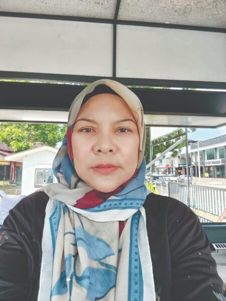 ROHANA BINTI SALIM, MELAKA Kiosk: Ayam Gunting MITC