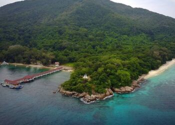 PEMANDANGAN Pulau Bidong yang akan diwartakan sebagai Taman Negeri Terengganu yang keempat di Terengganu.