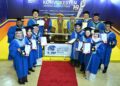 TUANKU Syed Faizuddin Putra Jamalullail bersama para penerima anugerah bersempena Istiadat Konvokesyen Unimap Ke-19 di Dewan Ilmu, Kampus Alam Unimap, Pauh Putra, Arau, Perlis hari ini.-UTUSAN/IZLIZAN OTHMAN