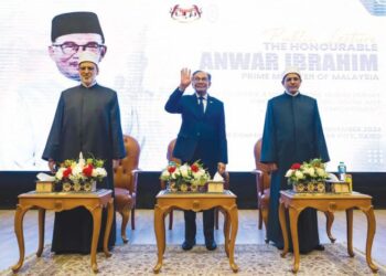 PELUANG berucap di Universiti Al-Azhar, Kaherah, Mesir membuka ruang buat Anwar Ibrahim menyuarakan pandangan serta menyumbang secara bermakna kepada isu-isu kritikal umat Islam. – FACEBOOK ANWAR IBRAHIM