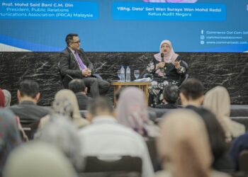 WAN Suraya Wan Mohd Radzi bercakap ketika Forum Integriti: Tatakelola dan Tadbir Urus Beretika Dari Sudut Ketua Audit Negara di Putrajaya. - UTUSAN/FAIZ ALIF ZUBIR