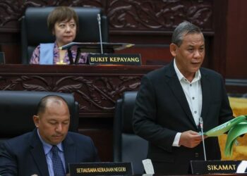 AMINUDDIN Harun pada Persidangan Ketiga (Belanjawan) Penggal Kedua, Dewan Undangan Negeri (DUN), Negeri Sembilan Yang Ke-15 di Seremban.