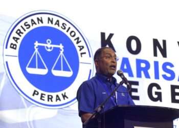 ZAMBRY Abd. Kadir  berucap pada penutup Konvensyen Barisan Nasional Negeri Perak 2024 di Ipoh hari ini. - UTUSAN/ZULFACHRI ZULKIFLI