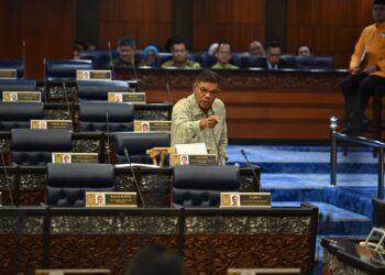 SAIFUDDIN Nasution Ismail semasa sesi penggulungan Rang Undang-Undang (RUU) Perbekalan 2025 di Dewan Rakyat, semalam. IHSAN JABATAN PENERANGAN MALAYSIA