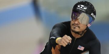 AZIZULHASNI Awang mahu memainkan peranan di belakang tabir bagi membantu pelumba negara pada musim 2025.