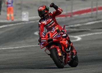 Pelumba pasukan Ducati Lenovo, Francesco Bagnaia menjuarai perlumbaan Grand Prix Malaysia Petronas 2024 di Litar Antarabangsa Sepang, hari ini. - AFP