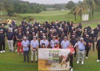 PEMAIN bergambar sebelum memulakan kejohanan EC Elite Golf Classic 2024 yang berlangsung di Mahkota Golf and Country Club(MGCC), Kuantan, Pahang, kelmarin.