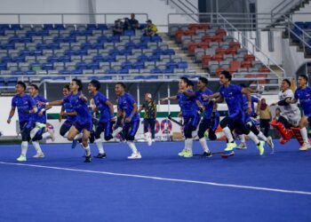 Pasukan Malaysian Tigers meraikan kemenangan selepas menewaskan Malaysian Speedy menerusi penentuan pukulan penalti pada perlawanan separuh akhir Piala Mirnawan 2024, di Stadium Hoki Nasional Bukit Jalil, di sini hari ini. UTUSAN/ SHIDDIEQIIN ZON