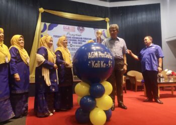 MOHAMAD Hasan hadir merasmikan Mesyuarat Agung Persatuan Solidariti Nasional (Persona) Kebangsaan Kali Kesembilan di Seremban hari ini. UTUSAN /NUR SHARIEZA ISMAIL