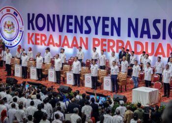 KERAJAAN Perpaduan mungkin tidak sempurna, tetapi memberi gred D adalah tidak adil memandangkan konteks unik gabungan politik dan pencapaian signifikan direkodkan dalam tempoh dua tahun pertama pentadbirannya.