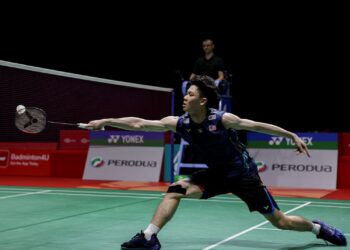 Lee Zii Jia mahu menamatkan musim yang sempurna apabila bakal membuat penampilan ketiga pada Jelajah Dunia Akhir Persekutuan Badminton Dunia (BWF) di Hangzhou, China, Disember ini. - UTUSAN/SHIDDIEQIIN ZON