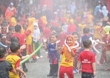 SETIAP kanak-kanak berhak mendapat persekitaran yang selamat untuk belajar, berkembang dan bermimpi, hidup bebas daripada eksploitasi mahupun penderaan.