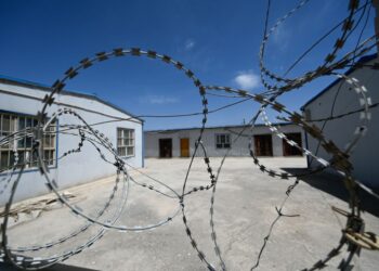 GAMBAR menunjukkan keadaan pusat tahanan lama, dikenali sebagai Yengisheher-2, di daerah Shule di Kashgar, wilayah Xinjiang.- AFP