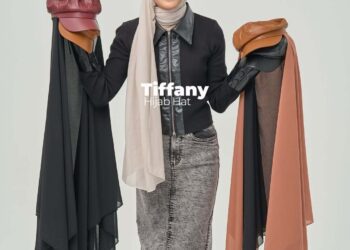 Topi hijab memberikan gaya yang trendy.