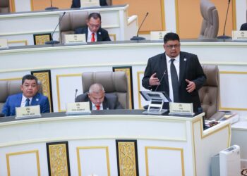 AB. RAUF Yusoh berucap pada Sidang DUN Melaka di Seri Negeri, Ayer Keroh, Melaka.