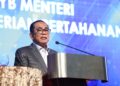 MOHAMED Khaled Nordin berucak ketika Majlis Menandatangani Nota Kerjasama di antara Kementerian Pertahanan dan Kementerian Pendidikan Tinggi bertempat di Dewan Perkasa, Wisma Perwira hari ini.