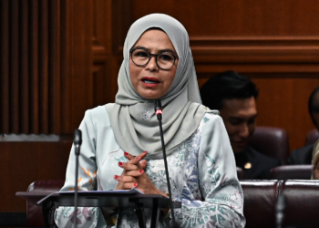 NORAINI Ahmad semasa sesi Dewan Negara, hari ini. - JABATAN PENERANGAN MALAYSIA