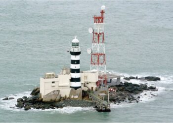 Dr. Mahathir Mohamad persoal penafian bekas tiga menterinya yang mengatakan mereka tidak  terlibat dalam dalam keputusan kerajaan terhadap kes Pulau Batu Puteh.