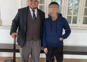 MAHKAMAH Sesyen Ipoh melepaskan dan membebaskan seorang mekanik, Luqmanul Hakim Abu Hassan (kanan) daripada tuduhan merogol kanak-kanak perempuan berusia 13 tahun, enam tahun lalu. - UTUSAN