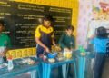 PASUKAN Buzz of Blenders dari SJKT Batu Caves, Selangor, 
giat menjual pani puri di sekolah mereka.