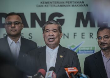 MOHAMAD Sabu pada majlis pelepasan Skuad Ihsan Madani Kementerian Pertanian dan Keterjaminan Makanan di Putrajaya, semalam. – UTUSAN/FAIZ ALIF ZUBIR