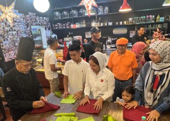 TUANKU Dr Hajah Lailatul Shahreen Akashah Khalil berkenan berangkat pada sambutan Hari Kanak-Kanak Perlis 2024 di Fairy Le Phenomenal Cafe Kangar, Perlis semalam.-UTUSAN