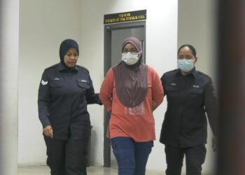 ANIZA Shakiera Ahmad didenda RM 2,000 selepas mengaku bersalah atas pertuduhan mencari langganan bagi tujuan persundalan di sebuah rumah tumpangan di Kubang Kerian, Kelantan, bulan lalu.