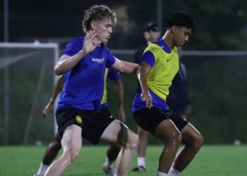 PEMAIN skuad kebangsaan menjalani latihan di Wisma FAM, semalam sebagai persiapan menentang Timor Leste dalam saingan Piala ASEAN 2024 di Stadium Nasional Bukit Jalil, esok. - IHSAN FAM