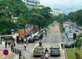 ORANG ramai perlu mematuhi peraturan parkir agar jalan raya kekal boleh diakses, selamat dan efisien.