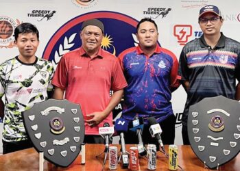 NOR Saiful Zaini (dua kiri) dan Mohd Hafizi (dua kanan) pada sidang media menjelang Piala Sumbangsih, Liga Hoki Malaysia 2025 di Stadium Hoki Nasional, Bukit Jalil.