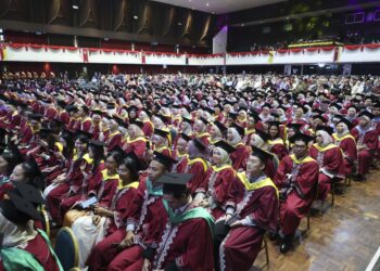 ADAB membentuk asas nilai diri, manakala pemikiran berkembang mendorong kita untuk sentiasa memajukan diri, belajar daripada pengalaman dan melihat cabaran sebagai peluang untuk maju.