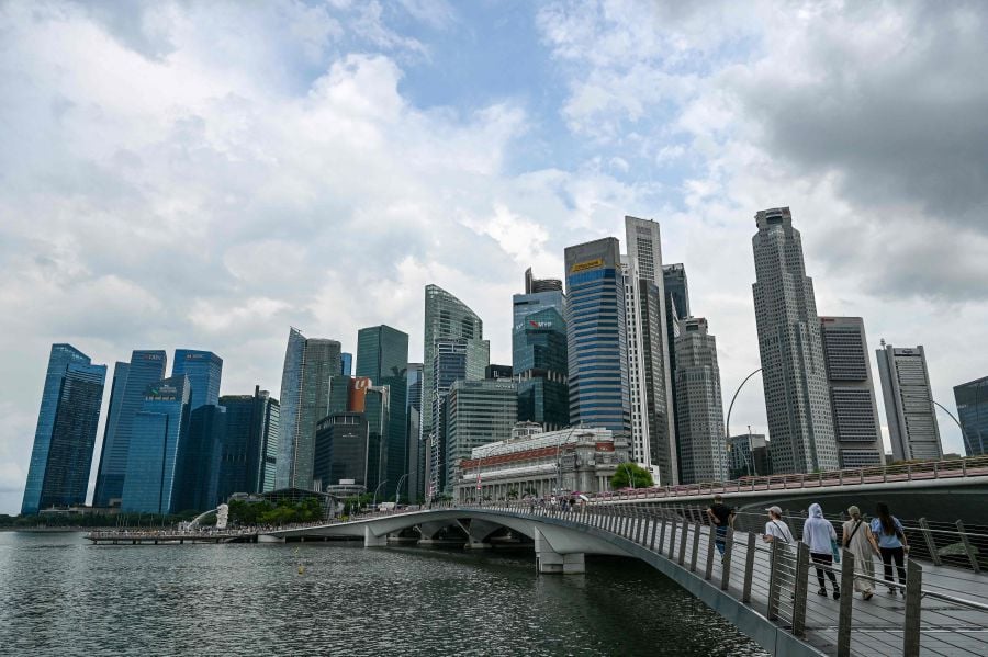 Singapura Lulus Undang-Undang Baru: Polis Boleh Bekukan Akaun Bank Mangsa Penipuan