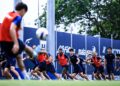 PEMAIN Johor Darul Ta’zim (JDT) menjalani latihan akhir menjelang pertembungan dengan Terengganu FC dalam aksi separuh akhir pertama Piala Malaysia di Stadium Sultan Mizan Zainal Abidin, malam ini.- IHSAN JOHOR SOUTHERN TIGERS