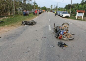 KEMALANGAN yang meragut dua nyawa termasuk warga emas  di Jalan Kampung Gombang-Kampung Batu 28, Lenga, Muar.