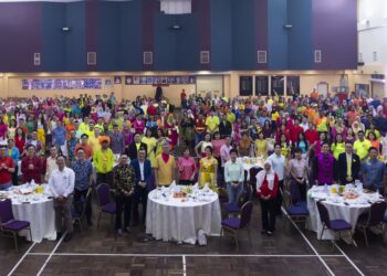 Tan Sri Ir. Dr. Lim Hock San, Pengerusi Eksekutif Kumpulan LBS bersama lembaga pengarah dan pengurusan kanan dan hampir seramai 450 kakitangan LBS, berkumpul di Mesyuarat Tahunan “Town Hall” 2025.