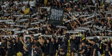 PULUHAN ribu penyokong setia Terengganu FC dijangka membanjiri Stadium Sultan Mizan Zainal Abidin malam esok.