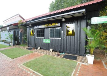 SELAIN membantu masjid dan surau menjimatkan belanja, kita turut menyelamat alam sekitar kita melalui penggunaan tenaga yang bersih.