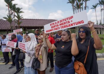 SYARAT supaya mendapatkan kebenaran daripada pemilik premis sebelum sesuatu perhimpunan diadakan seperti yang termaktub dalam Akta Perhimpunan Aman adalah tidak masuk akal.-GAMBAR HIASAN