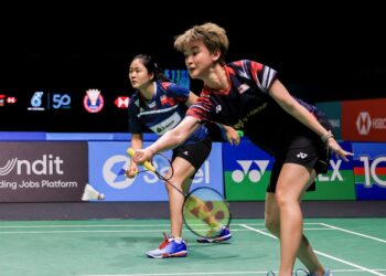 Aksi pasangan beregu wanita negara, Vivian Hoo dan Lim Chiew Sien ketika menentang pasangan Taiwan, Cheng Yu Pei dan Sun Yu Hsing pada Kejohanan Badminton Terbuka Malaysia 2025, di Axiata Aren