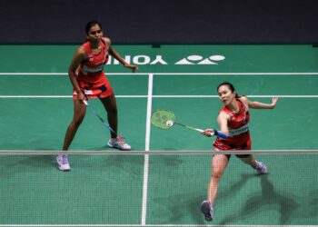 PEARLY Tan-M. Thinaah menumpaskan gandingan Jepun, Yuki Fukushima-Mayu Matsumoto 21-18, 21-19 pada aksi suku akhir Terbuka India 2025 di Stadium Tertutup KD Jadhav, New Delhi, hari ini.