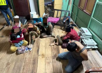 SEBAHAGIAN PATI yang ditahan anggota Batalion 7 PGA selepas menyerbu sebuah rumah di Kampung Chenerai, Pasir Mas, Kelantan, kelmarin-IHSAN PGA.