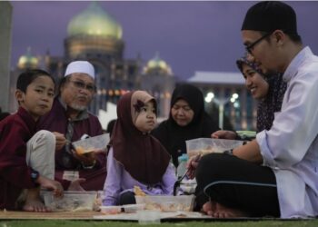 JADIKAN bulan Rejab sebagai pemangkin untuk membanyakkan ibadat sunat termasuk puasa