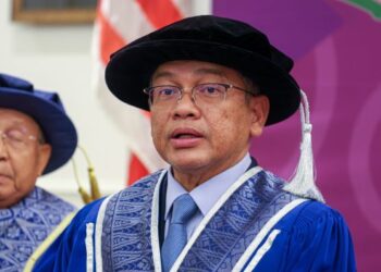 MOHD. NA’IM Mokhtar ketika sidang media selepas Majlis Konvokesyen Kolej Universiti Antarabangsa MAIWP (UCMI) di Pusat Dagangan Dunia (WTC) Kuala Lumpur, hari ini. - UTUSAN/ISKANDAR ISHAK