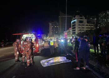 MANGSA kemalangan maut di Plaza Alam Mesra, Jalan One Borneo di Kota Kinabalu, di sini semalam-IHSAN PDRM