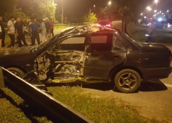 KEADAAN kereta terlibat kemalangan yang meragut satu nyawa di Kilometer 5 Jalan Ajil - Kuala Berang, Hulu Terengganu.  - IHSAN PDRM