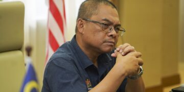 Timbalan Menteri Pendidikan Tinggi (KPT), Datuk Mustapha Sakmud.

GAMBAR : FAISOL MUSTAFA
PEMBERITA : FADLI (MINGGUAN)