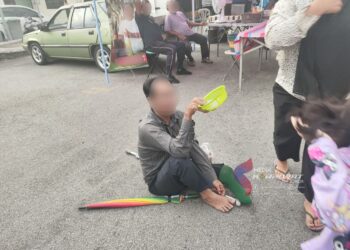 SEBAHAGIAN daripada pengemis warga asing yang ditahan dalam operasi di pasar malam Kampung Melayu Majidee dan Taman Abad, Johor Bahru.