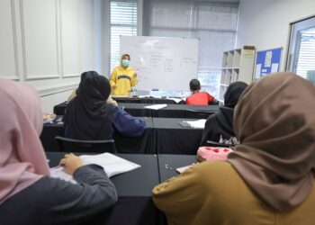 TUISYEN boleh menjadi pelengkap kepada sistem pendidikan tetapi tidak seharusnya dianggap sebagai satu keperluan mutlak untuk kejayaan.