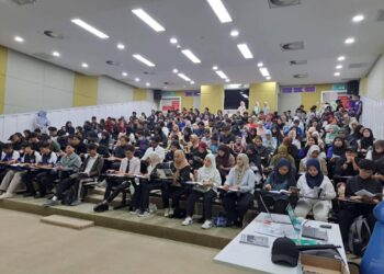 PROGRAM Rakan Demokrasi meningkatkan keprihatinan dan komitmen golongan belia untuk menjadi warganegara muda yang aktif, prihatin dan holistik melalui aktiviti pendidikan politik.